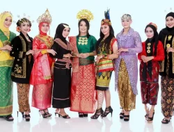 Hari Kartini, Busana Tradisional dan Persepsi Umum Pada Perempuan